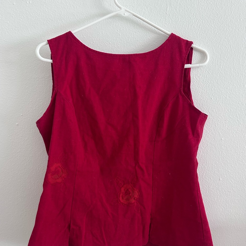 Red Sleeveless Top
